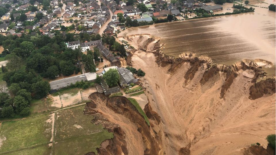 Gigantische Unterspülung in Erfstadt