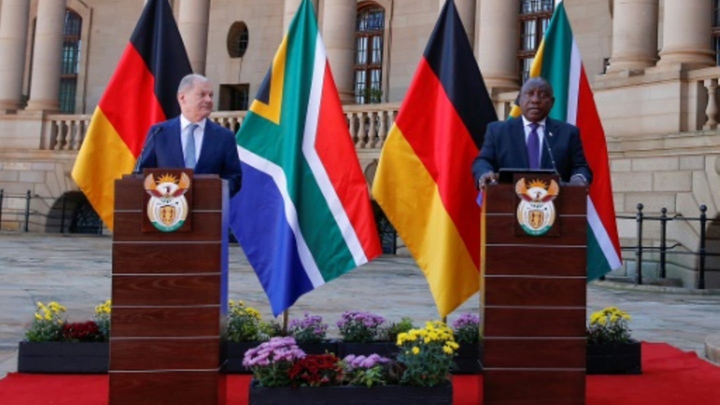 Scholz (l.) und Ramaphosa in Pretoria